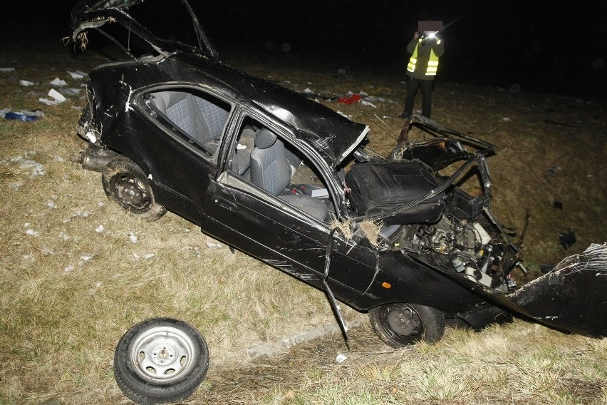 Wypadek na A4. Kierowca z Niemiec nie żyje (ZDJĘCIA)
