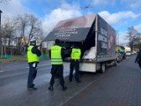 Gdańsk: Radni chcą zakazać uchwałą poruszania się po mieście furgonetek antyaborcyjnych. Czy nie narusza to prawa?
