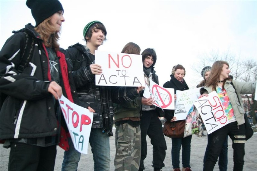 STOP ACTA