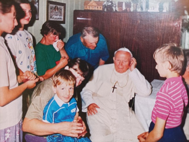 Jan Paweł II 24 lata temu odwiedził rodzinę Milewskich z Leszczewa