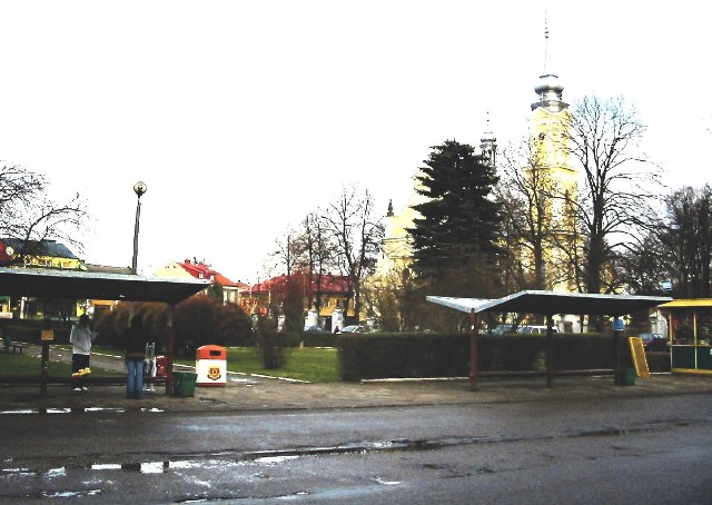 74 lata temu Rynek w Szczucinie był świadkiem manifestacji rozczarowanych odebraniem statusu miasteczka. Teraz w tym miejscu świętowane będzie odzyskanie praw miejskich