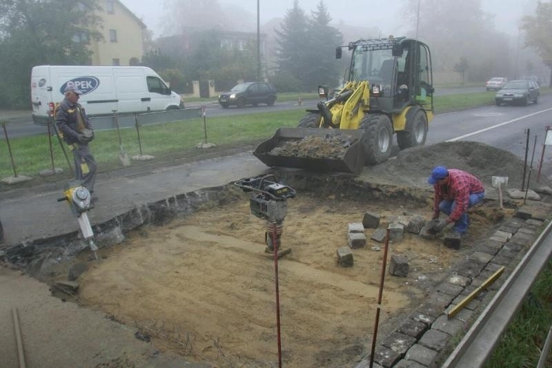 Wrocław: Korki na Kochanowskiego. Ulica częściowo zamknięta