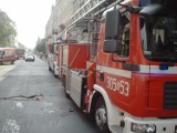 Pożar przy Zarzewskiej. 20 osób ewakuowanych [ZDJĘCIA i FILM]