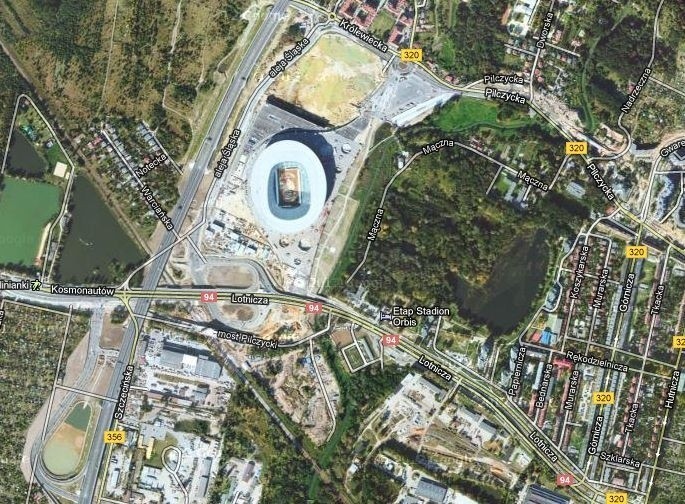 Wrocław: Dziurę przy stadionie widać z kosmosu (ZOBACZ)