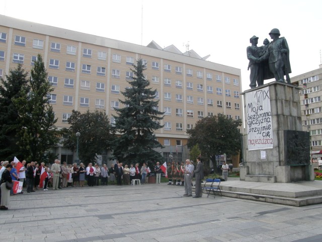 Pomnik odsłonięty 11 lutego 1951 roku, jako ... Fot. Mariusz Witkowski