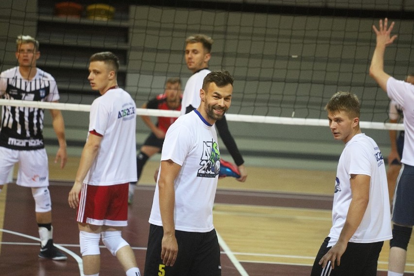 Eco-Team AZS Stoelzle Częstochowa w niedziele rozpoczyna sezon. Na początek mecz z Akademią Talentów Jastrzębskiego Węgla