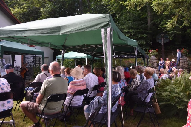 Piknik w Fałatówce w Bystrej Śląskiej. 

Zobacz kolejne zdjęcia. Przesuwaj zdjęcia w prawo - naciśnij strzałkę lub przycisk NASTĘPNE