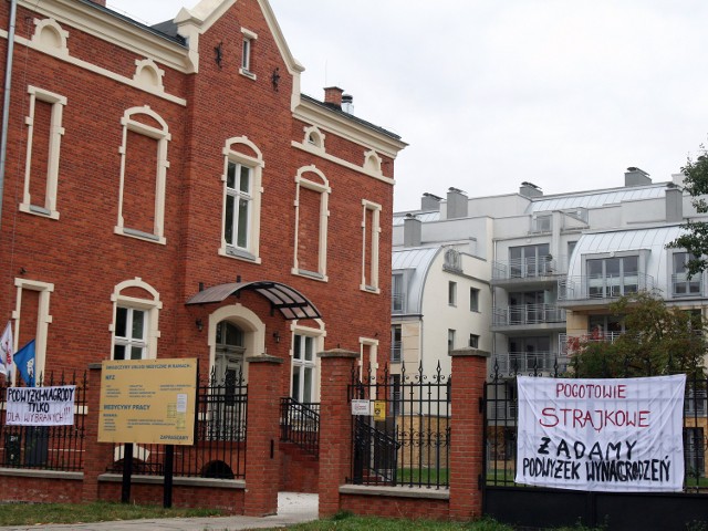 Protest pracowników Wojewódzkiego Ośrodka Medycyny Pracy Centrum Profilaktyczno - Leczniczego