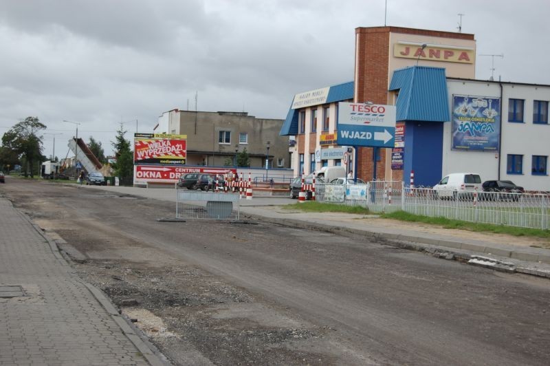 Chojnice: Przez remont ulicy i budowę ronda sklepy mają mniejszy utarg