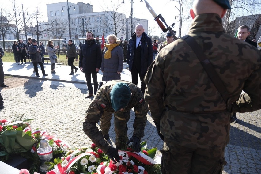Narodowy Dzień Pamięci Żołnierzy Wyklętych w Toruniu. Tak oddano im hołd!