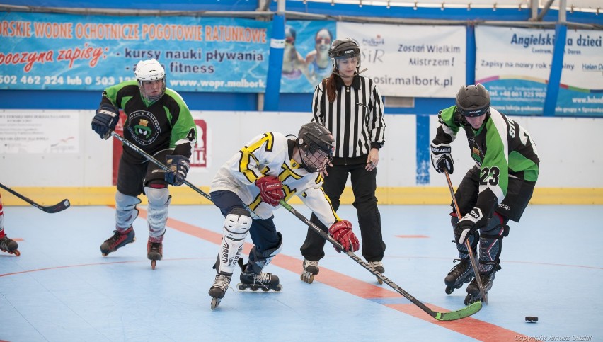 Hokej na rolkach w Malborku. Pierwsze mecze w ramach Regionalnej Ligi Hokeja na Rolkach