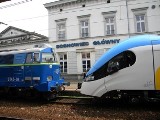 Pociągi nie zatrzymały się na stacjach w Gliwicach i Poraju. Awaria systemu hamowania? 