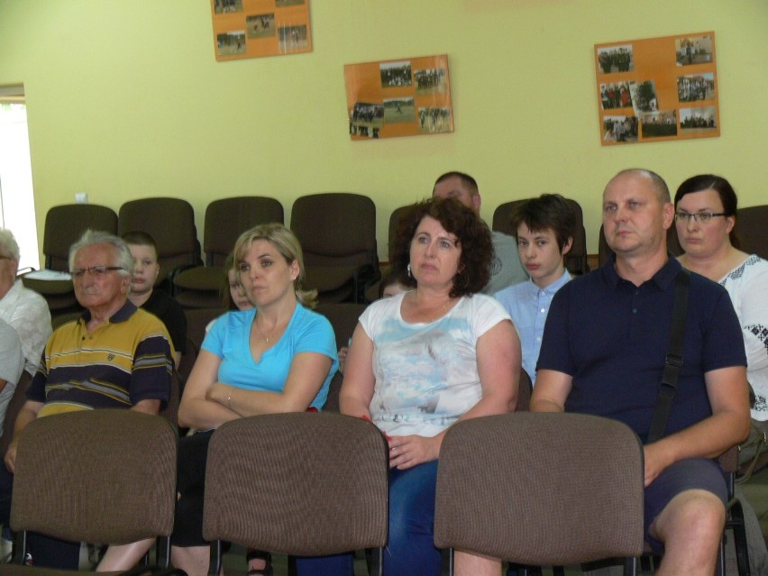 Mieszkańcy osiedla Zakrzów mówią "nie" dla stacji telefonii komórkowej