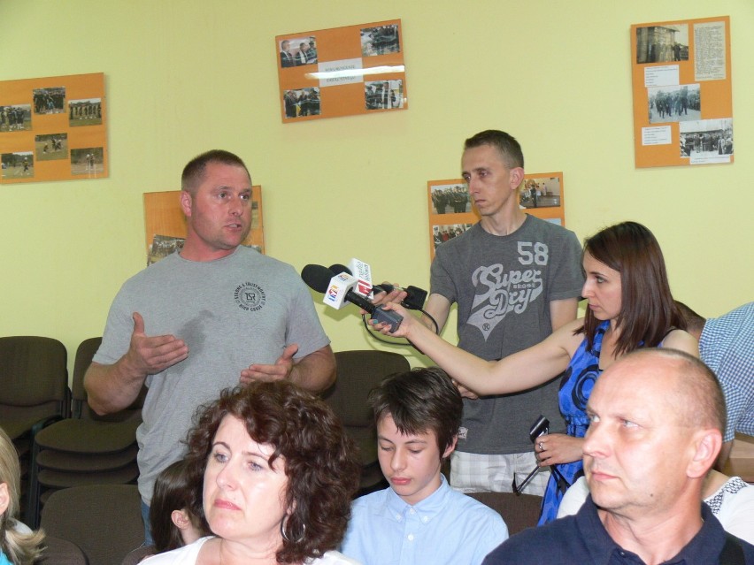 Mieszkańcy osiedla Zakrzów mówią "nie" dla stacji telefonii komórkowej