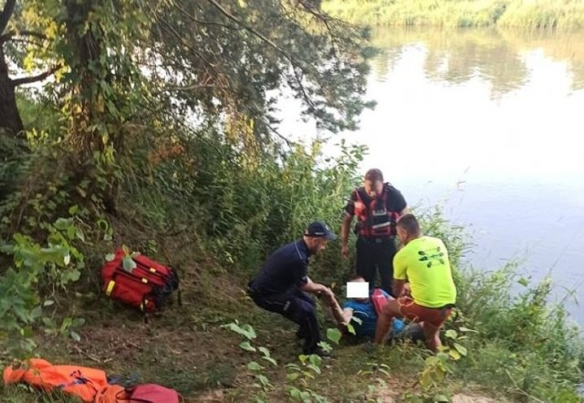 W lipcu prowadzono poszukiwania kajakarza, który w Kurnędzu wypadł z kajaka podczas spływu. Okazało się, że to policjant KMP w Piotrkowie, który według świadków był pijany