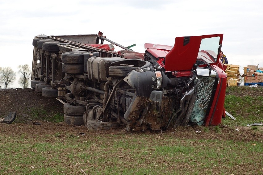 Śmiertelny wypadek w pobliżu autostrady A4 (ZDJĘCIA)