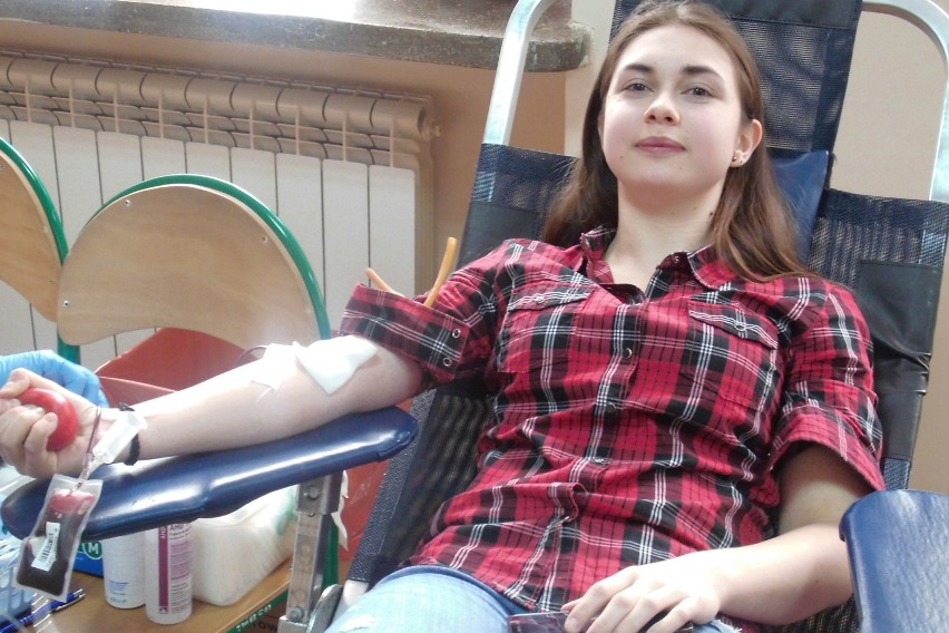  Uczniowie honorowo oddawali krew w Staszowie