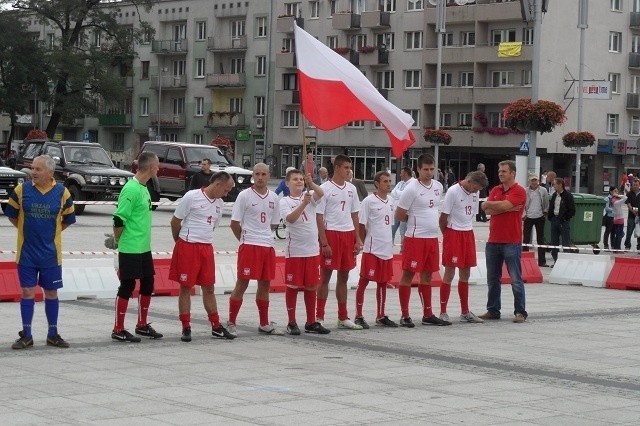 Częstochowa: Reprezentacja Polski Bezdomnych pokonała radnych [ZDJĘCIA]