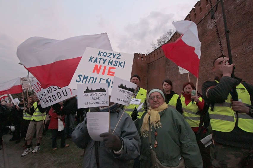 Kaczyński w Krakowie: walczymy o to, żeby Polska stała się wolna