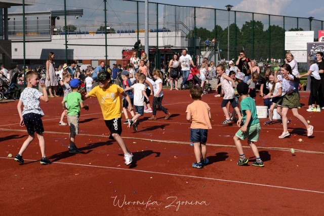 Festyn dla dzieci na stadionie miejskim w Oleśnie