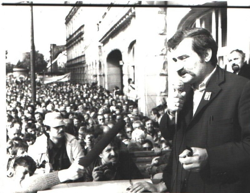 Lech Wałęsa na wiecu we Wrocławiu