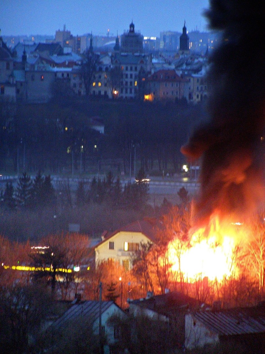 Pożar pustostanu na Kalinowszczyźnie (FOTO)