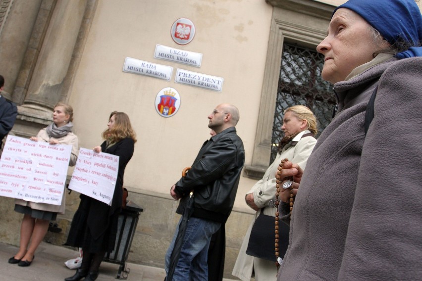 Kraków: różaniec przeciwko marszowi gejów i lesbijek