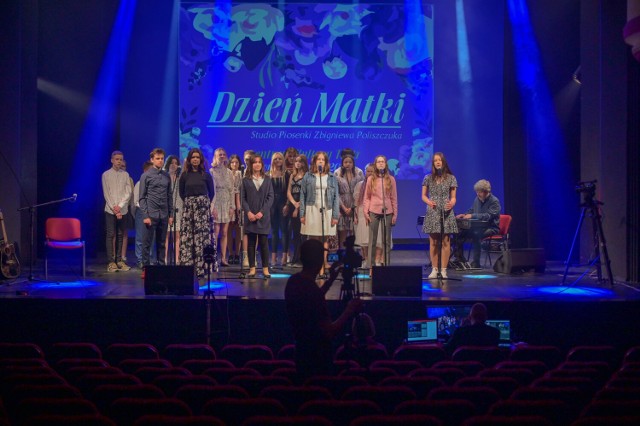 Koncert z okazji Dnia Matki w teatrze w Grudziądzu