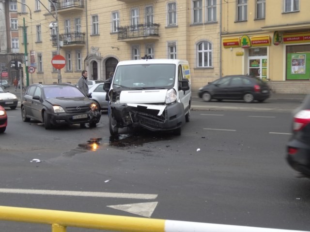 Dwa samochody zderzyły się na ulicy Grunwaldzkiej.