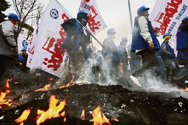 Górnicy zarabiają dużo, ale to oni najczęściej walczą o podwyżki