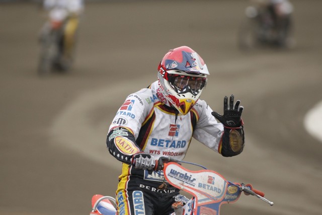 2010 rok. Jason Crump żegna się z Wrocławiem. A teraz z żużlem w ogóle?