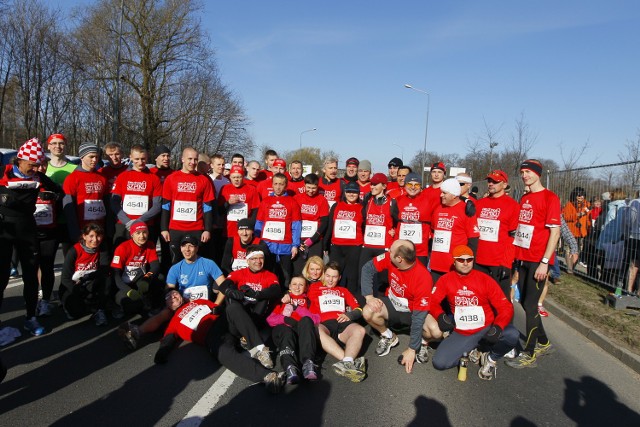 Tak prezentowała się ,,Drużyna Szpiku" na trasie półmaratonu w poprzednim roku