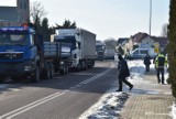 Ciężarówki zablokowały drogi powiatowe pod Tarnowem. Potężny korek ciągnął się od centrum Woli Rzędzińskiej aż do Ładnej