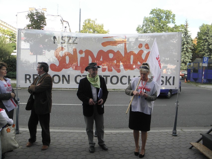 Częstochowa: Związkowcy &quot;Solidarności&quot; okupują Urząd Miasta [ZDJĘCIA]