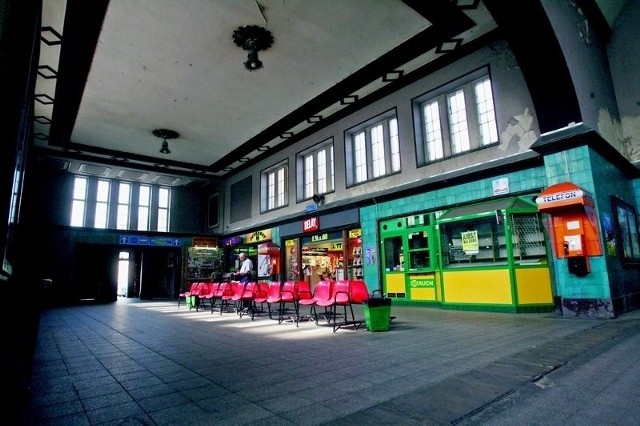 Dworzec w Legnicy musi jeszcze poczekać na modernizację