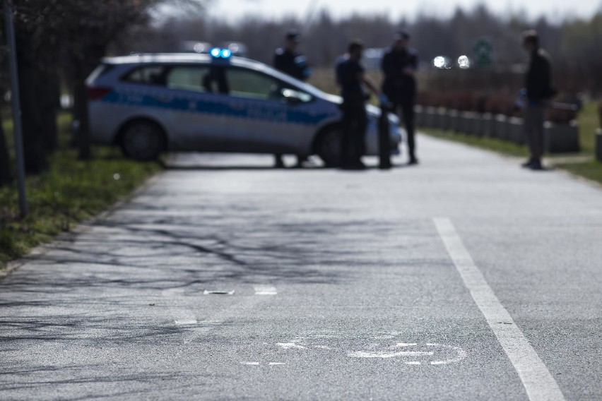 Polowanie na rowerzystów. Sypią się mandaty. Czy to zgodne z prawem?