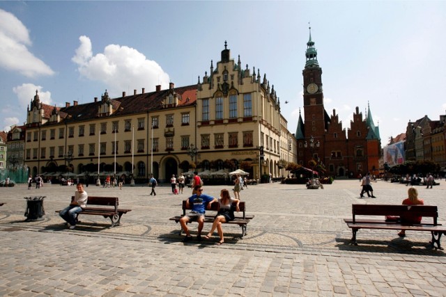 Jakie projekty osób fizycznych i grup nieformalnych doczekają się realizacji? Kliknijcie w galerię, a potem posługujcie się strzałkami lub gestami na telefonie komórkowym. 

Opr. na podstawie informacji z instytutkultury.pl