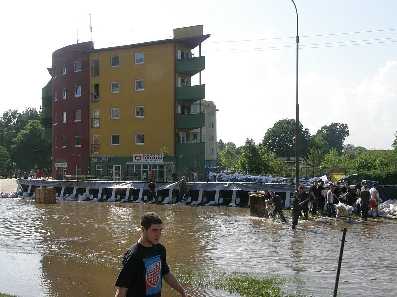 22.05, około 16:00