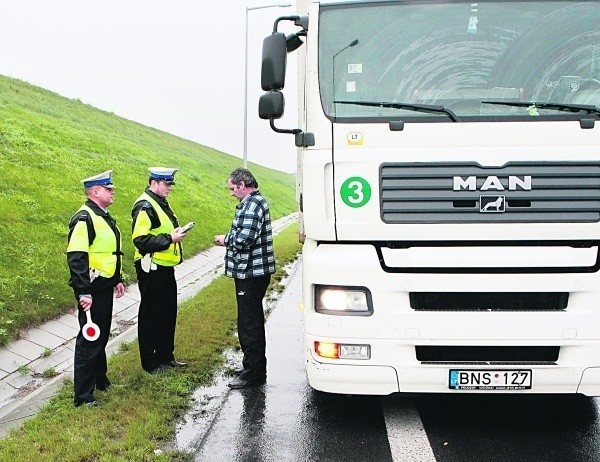 Na wielkopolskim odcinku A2 bardzo często przeprowadzane są kontrole trzeźwości. Ten kierowca z tego powodu nie miał żadnych kłopotów, bo po prostu nie pił alkoholu