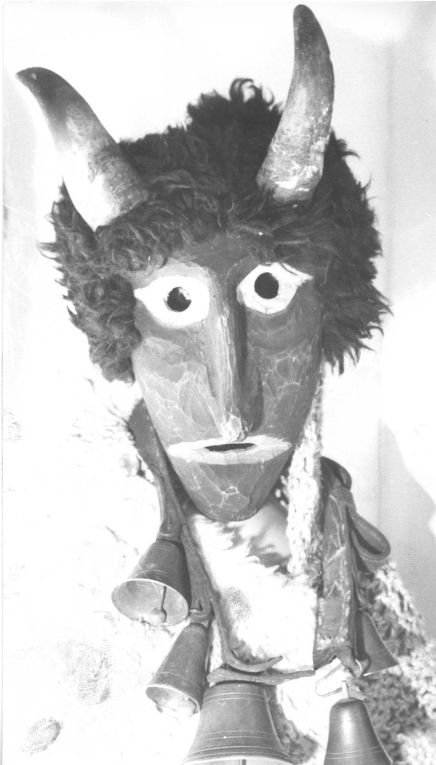 Współczesna (1983 rok) rzeźba przedstawiająca diabła, zbiory...