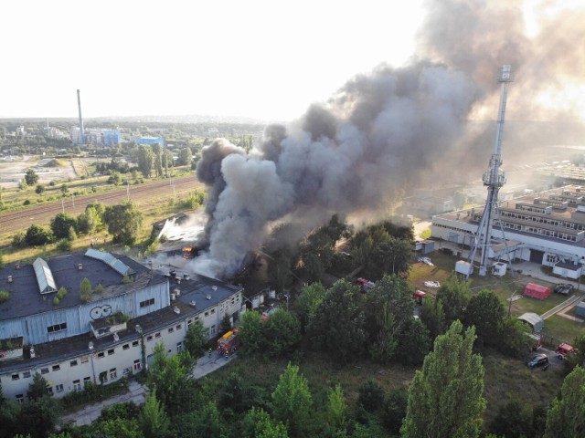 Potężny pożar w Grudziądzu. Płonęła zabytkowa lokomotywownia