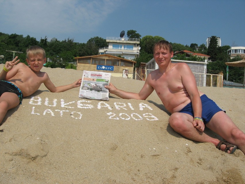 25. Miłosz z tatą Romualdem w Bułgarii na plaży w Złotych...