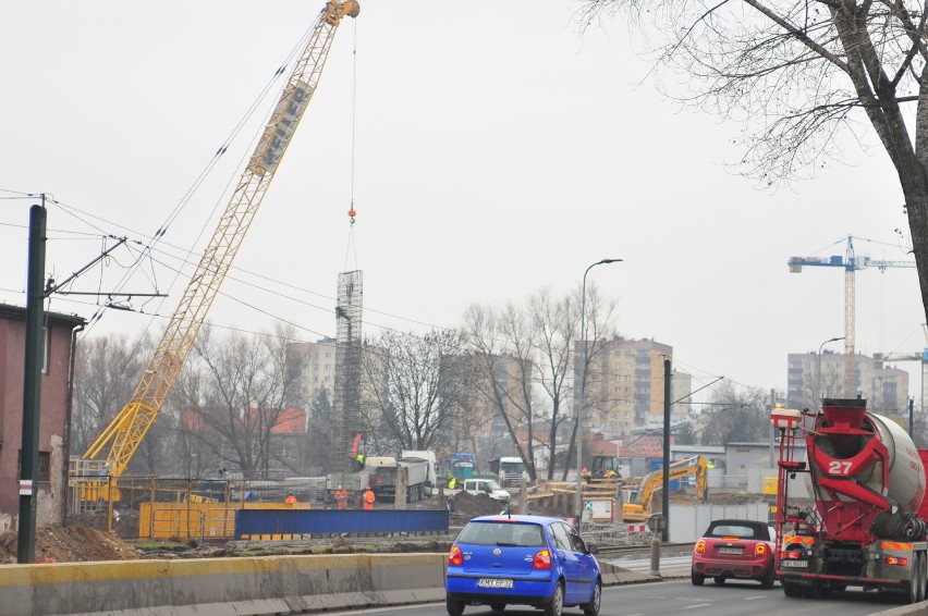 Budowa Trasy Łagiewnickiej nie bez strat. Znikają drzewa [ZDJĘCIA]