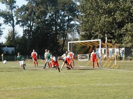 Piłkarze Cartusii zremisowali z zawodnikami ze Słupska na własnym boisku.