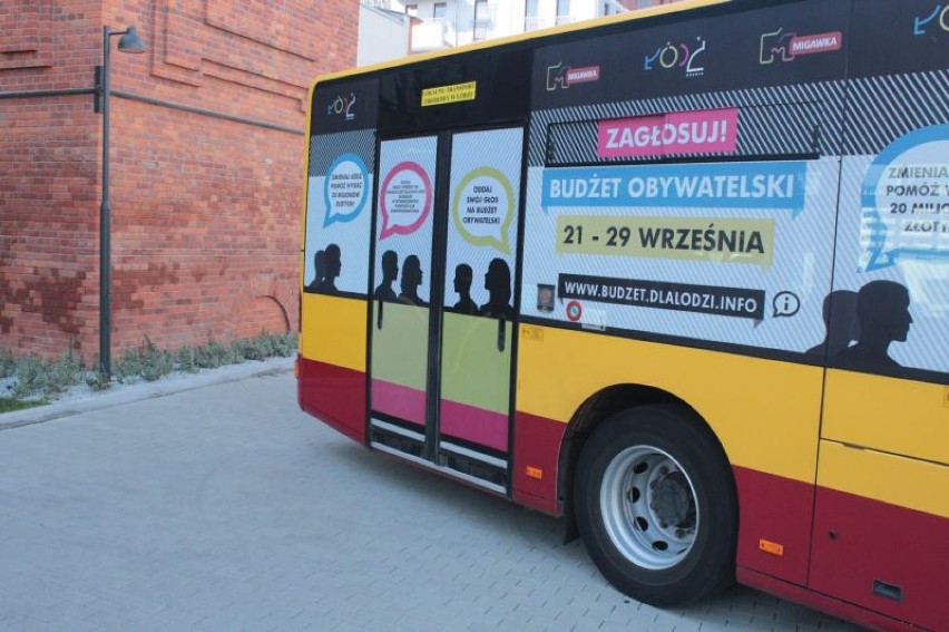 Członkowie ekipy promującej głosowanie do Budżetu Obywatelskiego 2013 będą poruszać się specjalnie oznakowanym autobusem.