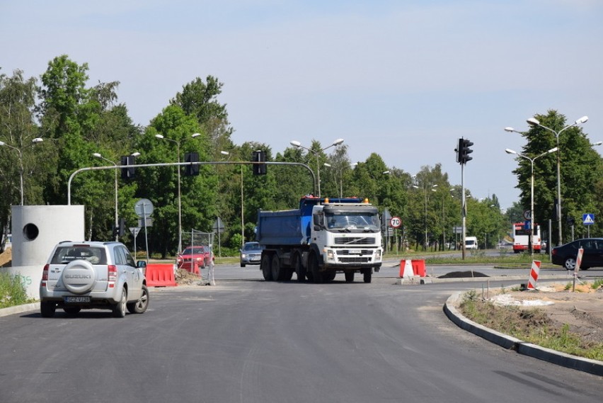 Trwa budowa DW 908 w Częstochowie. Już jesienią przejadą nią pierwsze samochody [FOTO]