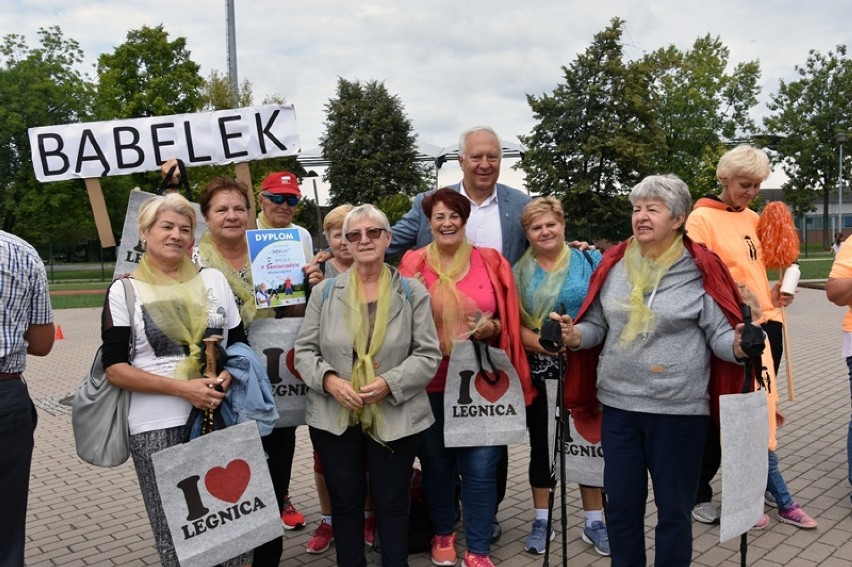 Legnicka Senioriada, były tańce i rzut kartonem [ZDJĘCIA]