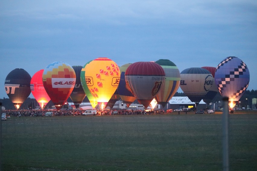Nocny pokaz balonów Leszno 2022