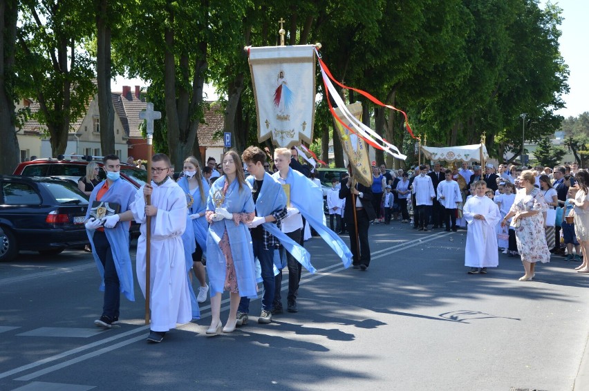 Przez Goleniów przeszły procesje Bożego Ciała. Parafia p.w. św. Jerzego [GALERIA]