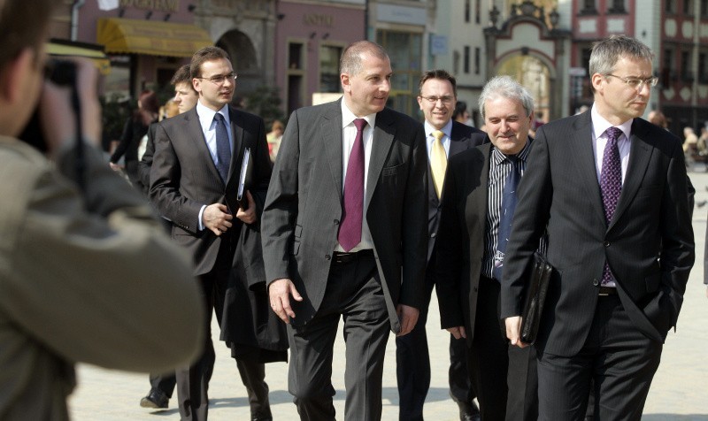 Prezydenci największych miast polskich spotkali się we Wrocławiu, by porozmawiać o metropoliach i kryzysie